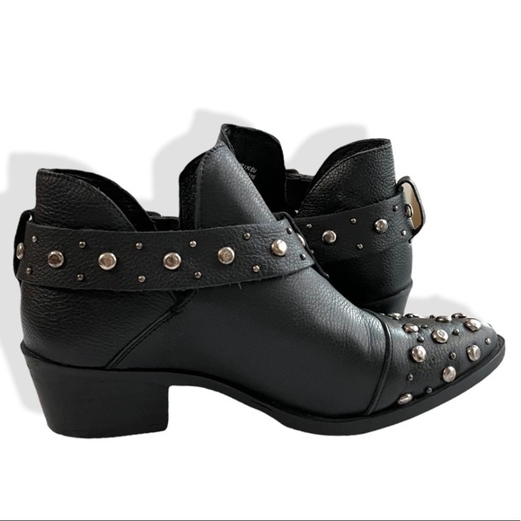Musse & Cloud Black Genuine Leather silver Stud Pointed Toe Asher Ankle Bootie - Picture 8 of 11